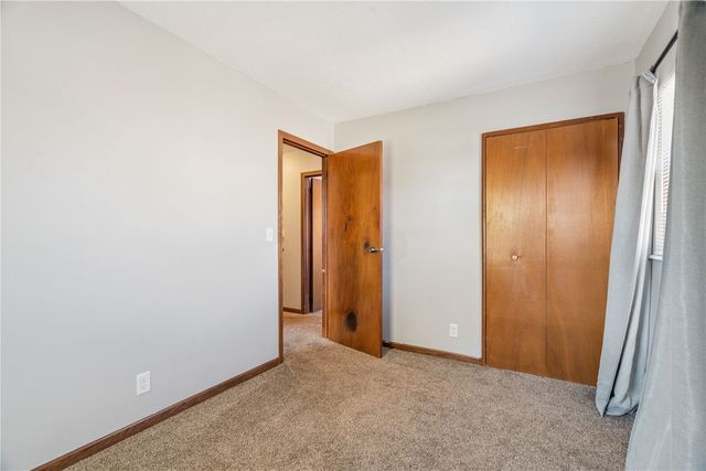 3108 Huxley Lane SW, Cedar Rapids, IA 52404