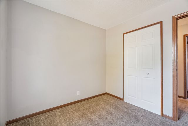 3108 Huxley Lane SW, Cedar Rapids, IA 52404