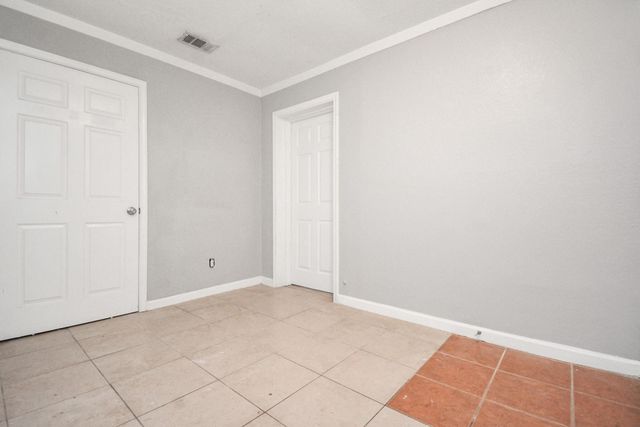 8622 Elbert Street B, Houston, TX 77028