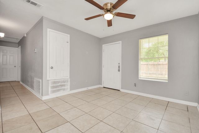 8622 Elbert Street B, Houston, TX 77028