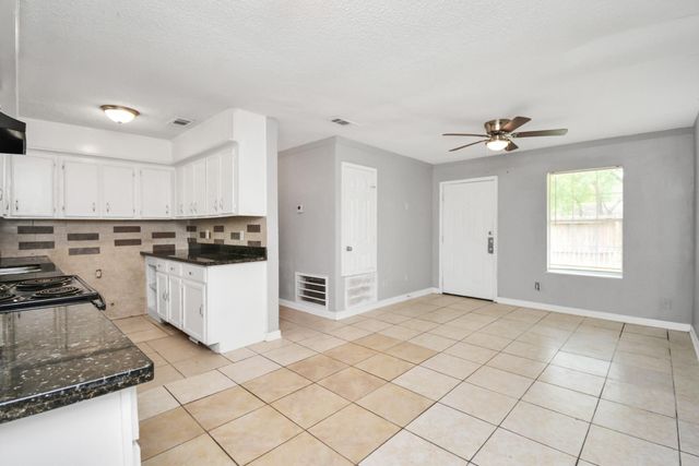 8622 Elbert Street B, Houston, TX 77028