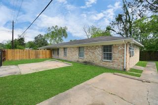 8622 Elbert Street B, Houston, TX 77028
