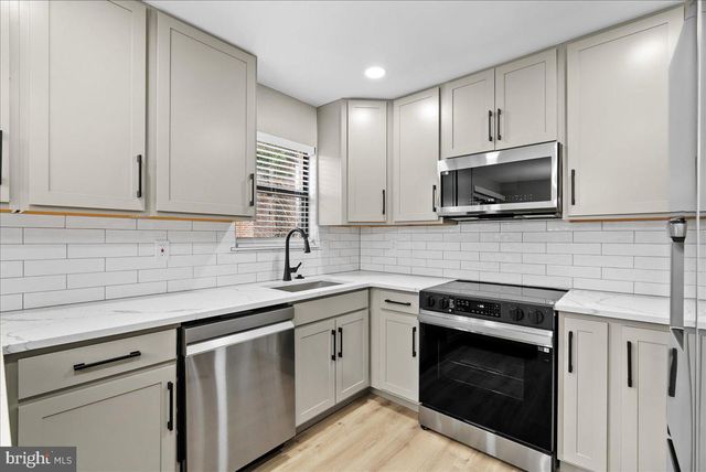 5301 KING CHARLES WAY, Bethesda, MD 20814