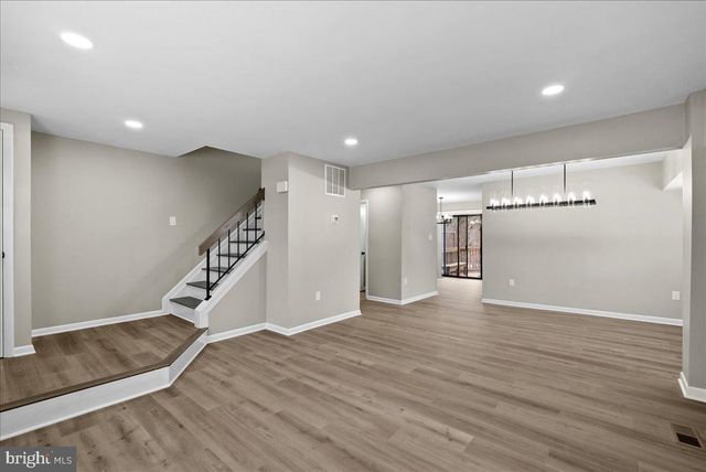 5301 KING CHARLES WAY, Bethesda, MD 20814