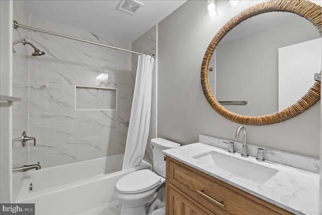 5301 KING CHARLES WAY, Bethesda, MD 20814