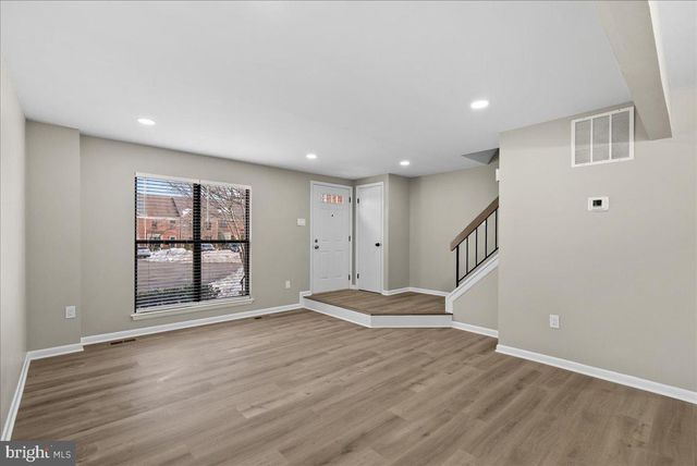 5301 KING CHARLES WAY, Bethesda, MD 20814