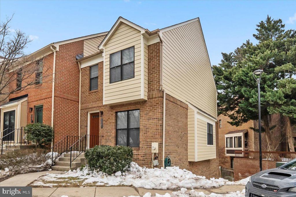 5301 KING CHARLES WAY, Bethesda, MD 20814