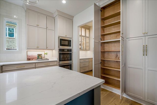 9121 CHEATHAM LN N, Germantown, TN 38138