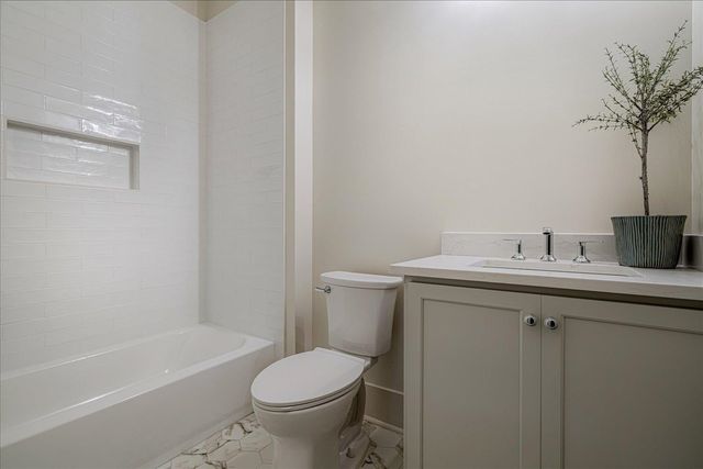 9121 CHEATHAM LN N, Germantown, TN 38138