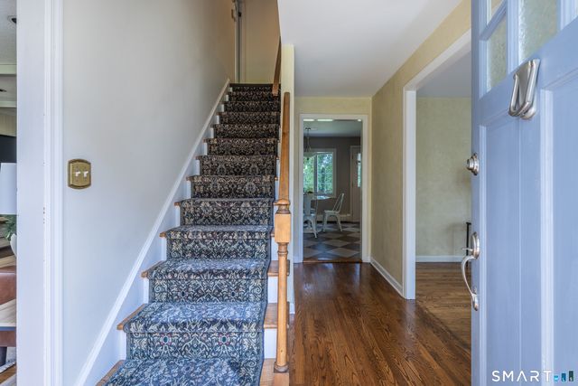 5 Grand Place, Newtown, CT 06470