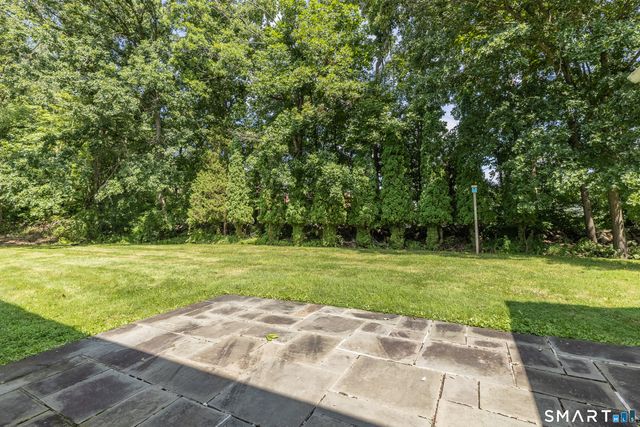 5 Grand Place, Newtown, CT 06470