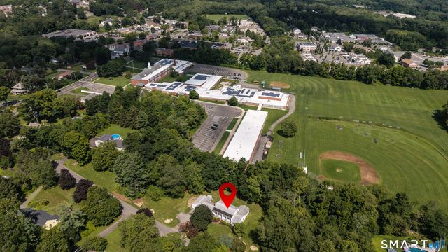 5 Grand Place, Newtown, CT 06470