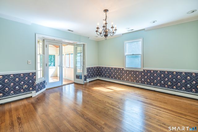 5 Grand Place, Newtown, CT 06470