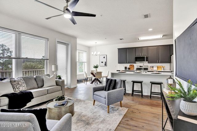 13364 BEACH Boulevard 226, Jacksonville, FL 32224