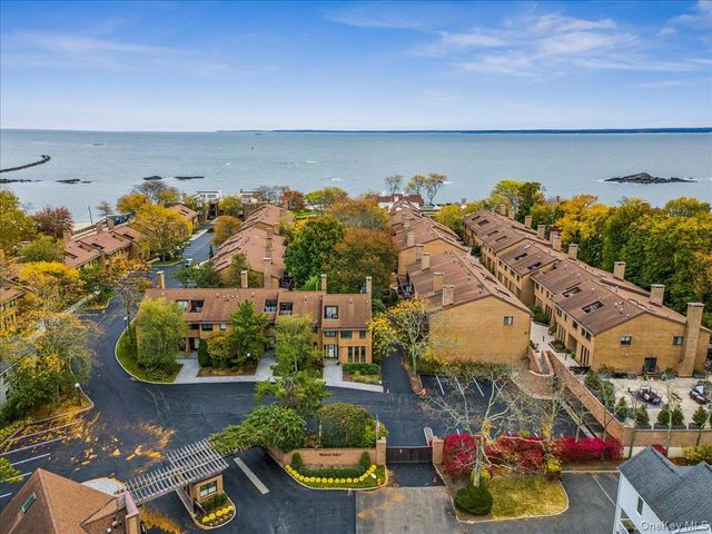 70 Waters Edge 70, Rye, NY 10580