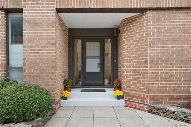 70 Waters Edge 70, Rye, NY 10580