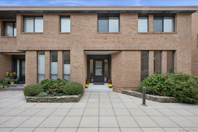 70 Waters Edge 70, Rye, NY 10580