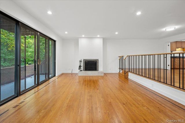 70 Waters Edge 70, Rye, NY 10580