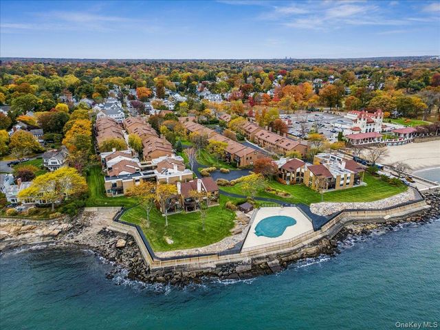 70 Waters Edge 70, Rye, NY 10580