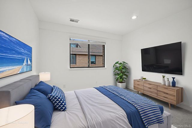 70 Waters Edge 70, Rye, NY 10580