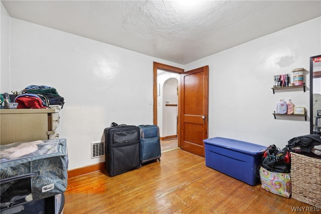 2621 Welch Avenue, Niagara Falls, NY 14303