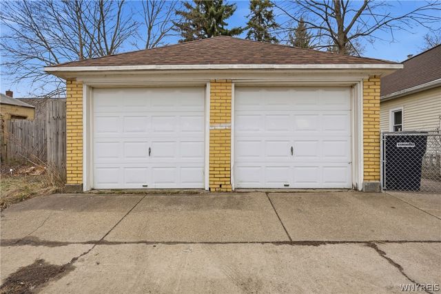 2621 Welch Avenue, Niagara Falls, NY 14303