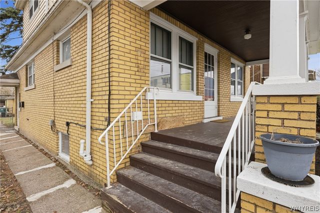 2621 Welch Avenue, Niagara Falls, NY 14303