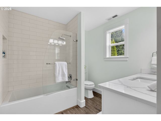 8900 Ne 163RD Ave, Vancouver, WA 98682