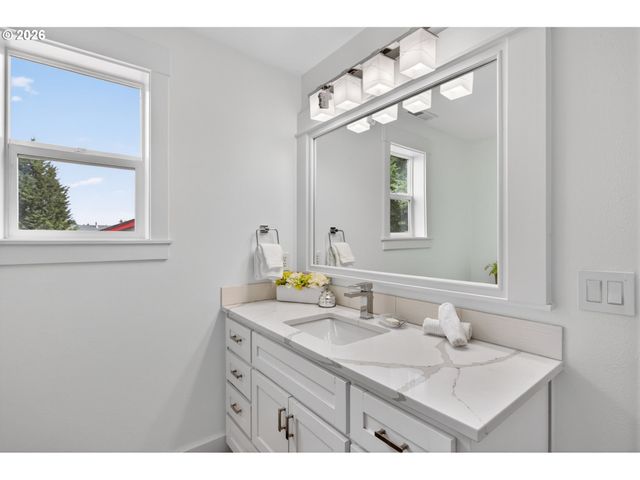 8900 Ne 163RD Ave, Vancouver, WA 98682