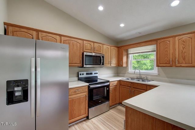 3636 Deland Drive, Kingsport, TN 37664