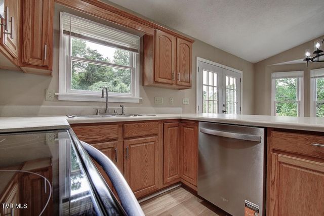 3636 Deland Drive, Kingsport, TN 37664