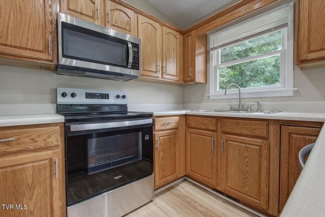 3636 Deland Drive, Kingsport, TN 37664