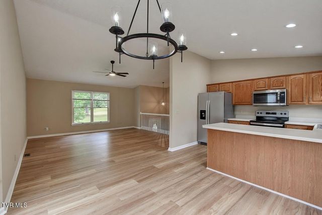 3636 Deland Drive, Kingsport, TN 37664