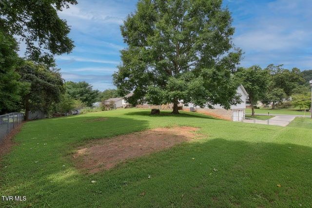 3636 Deland Drive, Kingsport, TN 37664