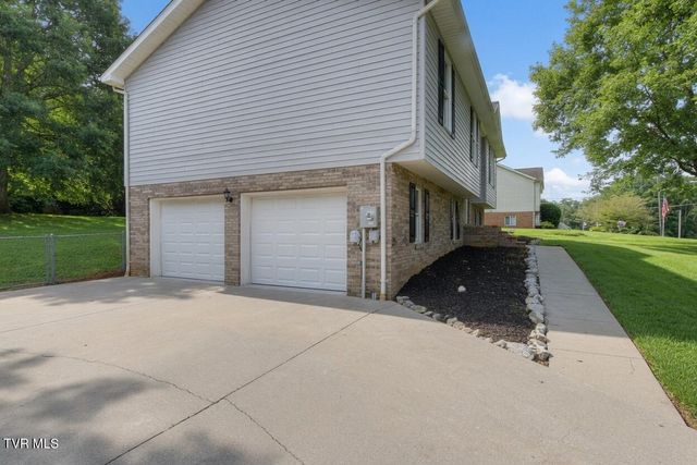 3636 Deland Drive, Kingsport, TN 37664