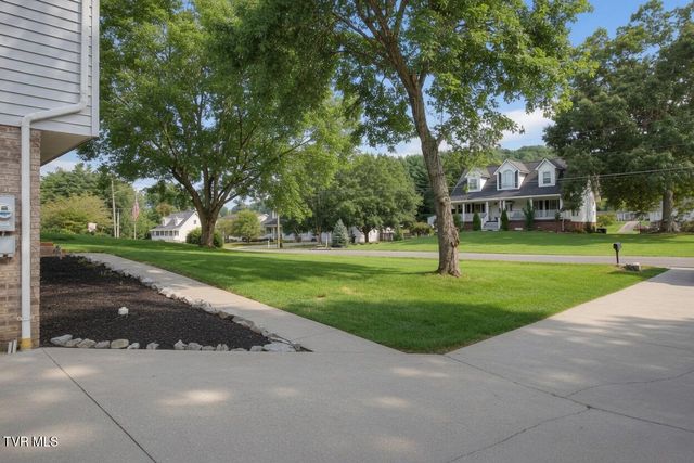 3636 Deland Drive, Kingsport, TN 37664