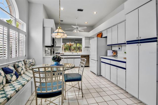 3386 CHELMSFORD COURT 7, Sarasota, FL 34235