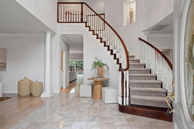 5 Latham Ln, Sacramento, CA 95864