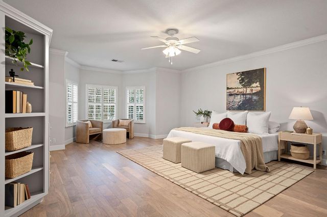 5 Latham Ln, Sacramento, CA 95864