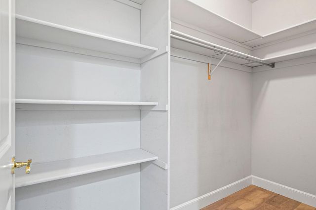 5 Latham Ln, Sacramento, CA 95864