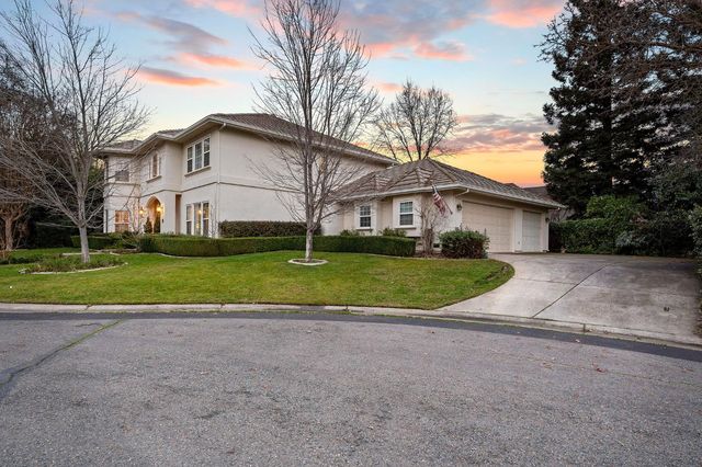 5 Latham Ln, Sacramento, CA 95864