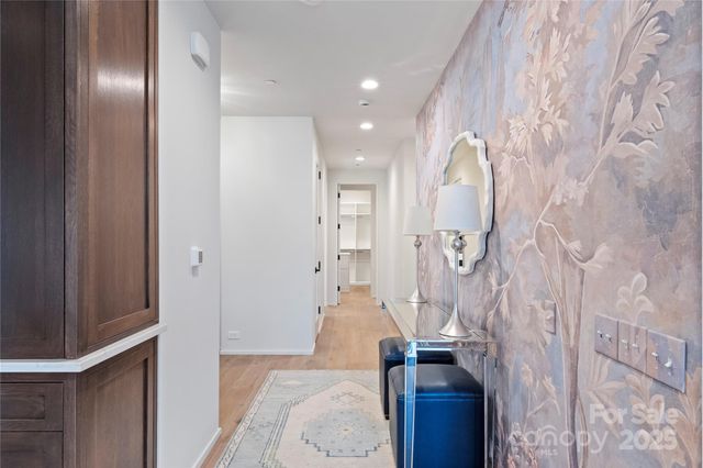 1500 Queens Road 204, Charlotte, NC 28207