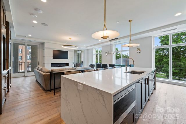 1500 Queens Road 204, Charlotte, NC 28207