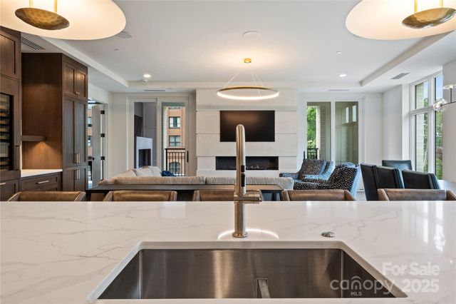 1500 Queens Road 204, Charlotte, NC 28207