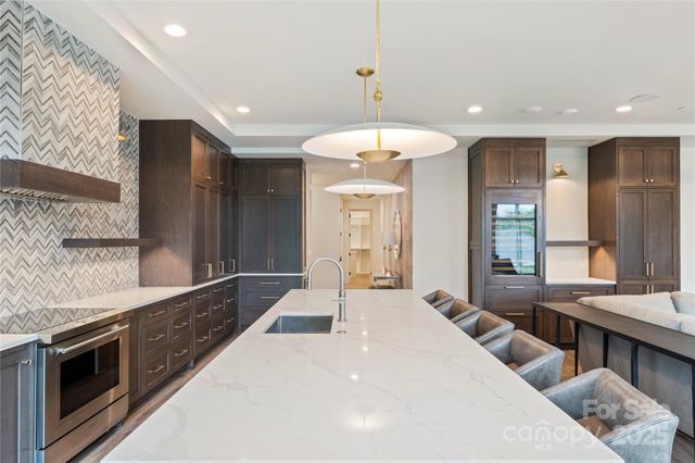 1500 Queens Road 204, Charlotte, NC 28207