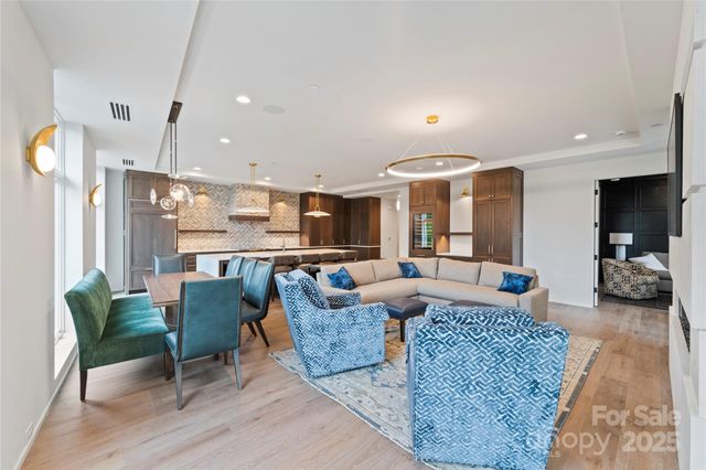 1500 Queens Road 204, Charlotte, NC 28207