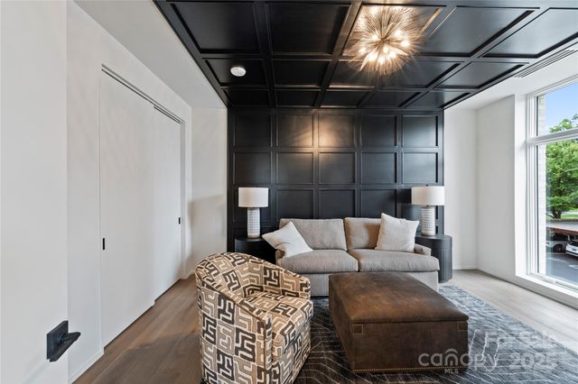 1500 Queens Road 204, Charlotte, NC 28207