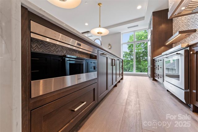 1500 Queens Road 204, Charlotte, NC 28207