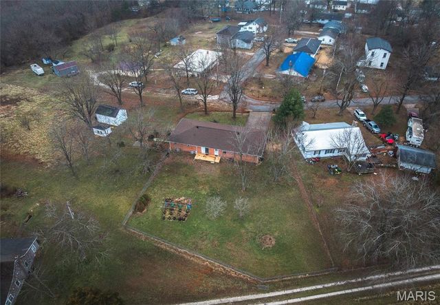 419 E Hardy Street, St James, MO 65559