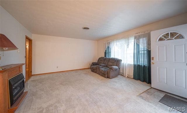 419 E Hardy Street, St James, MO 65559